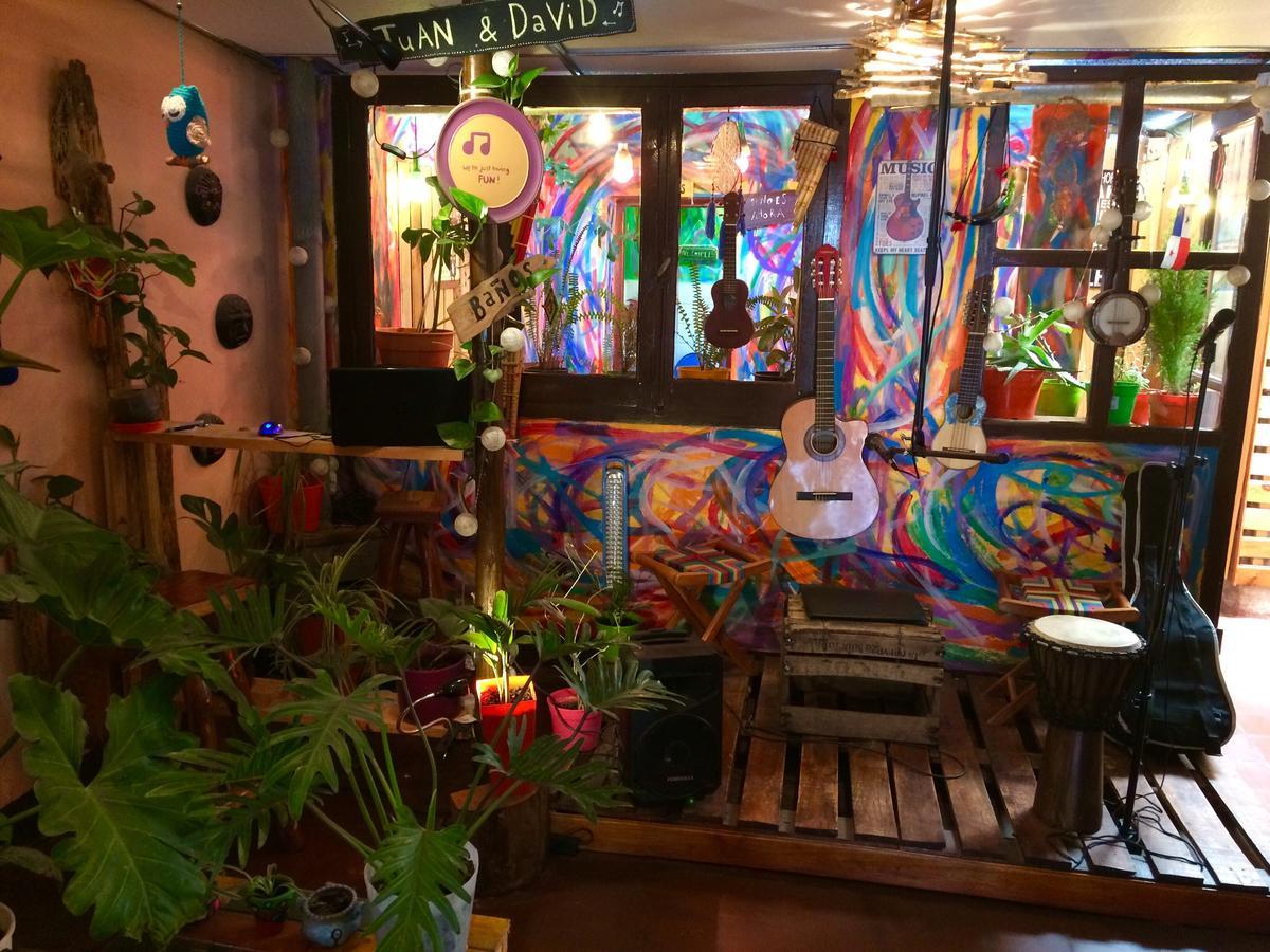 La Puerta Verde Hostel & Bar Humahuaca Eksteriør billede